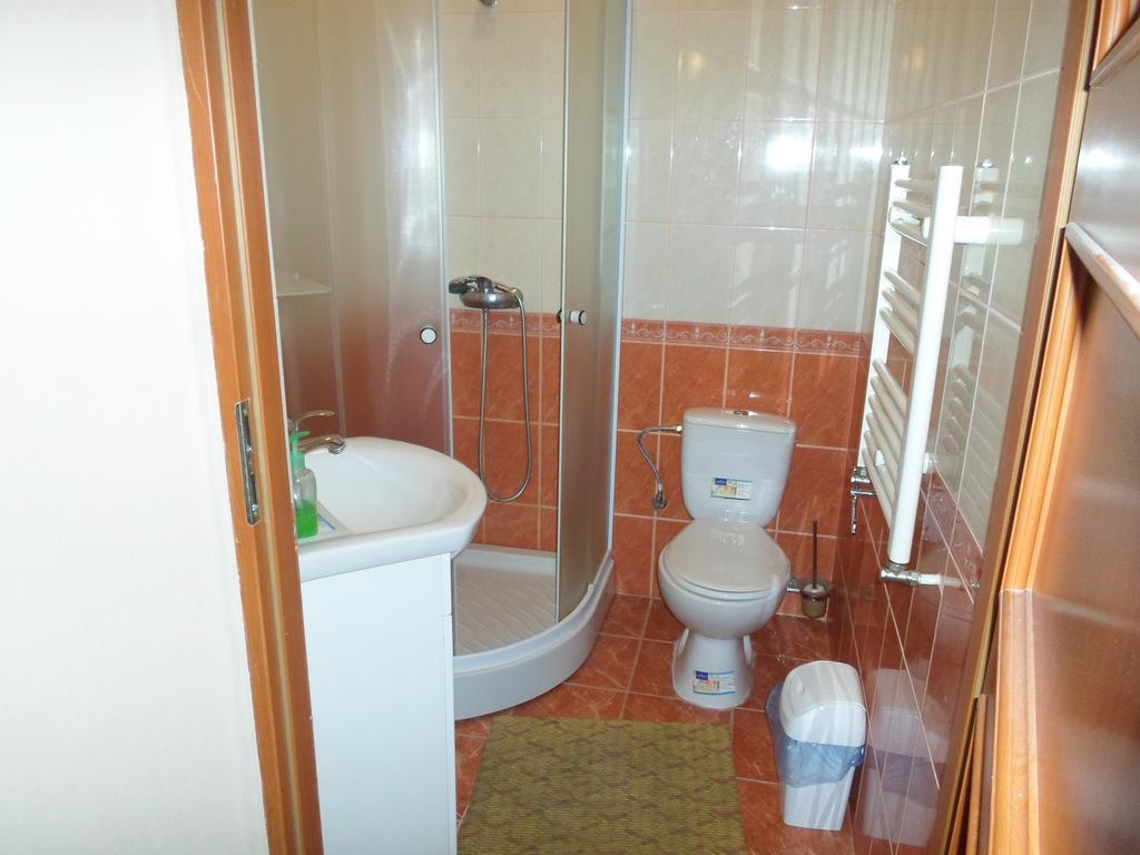 Piroshka Hotel Berehove  Esterno foto