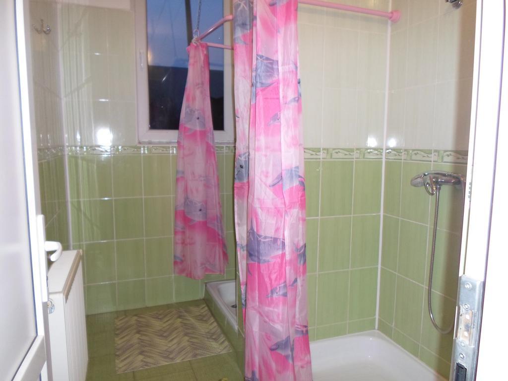 Piroshka Hotel Berehove  Esterno foto
