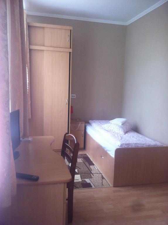 Piroshka Hotel Berehove  Esterno foto